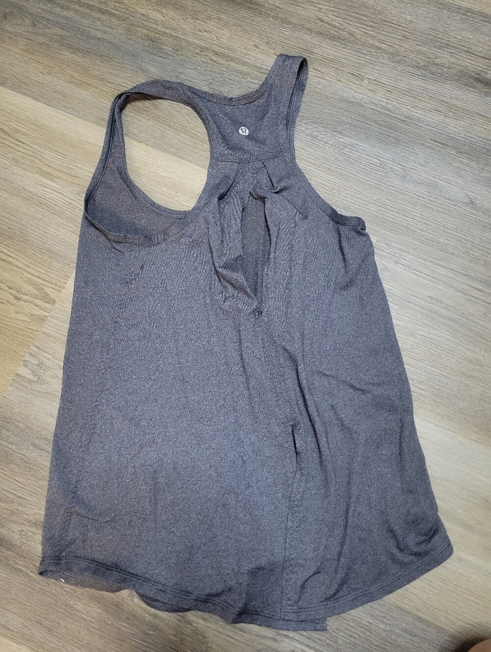 Lululemon Dark Gray Lightweight Racerback Vertical Back Slit Tank Top Size 4 - Picture 2 of 3